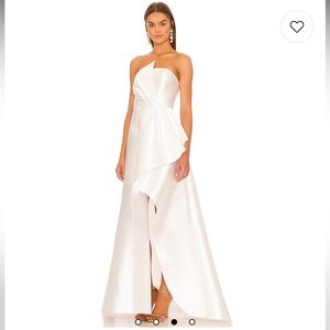 Pre Loved ELLIATT Protea Gown in Ivory SZ XXL